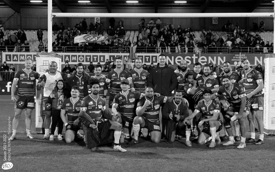 L'équipe de rugby du RC Vannes, partenaire Lamotte