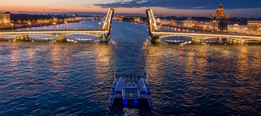 Le bateau Energy Observer à Saint-Petersbourg - Lamotte