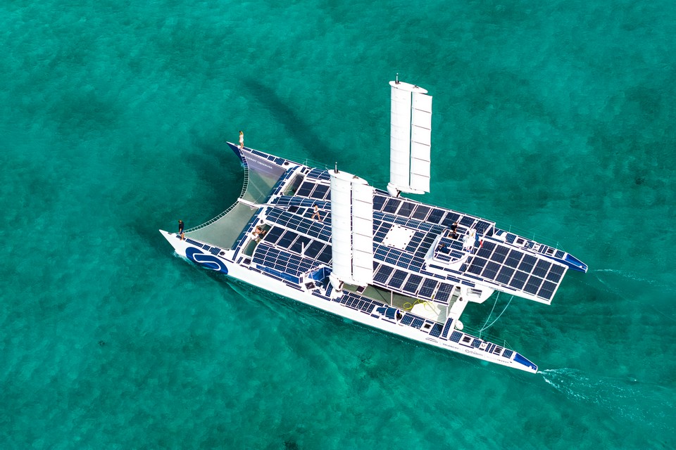 Le bateau Energy Observer dans les Bahamas - Lamotte