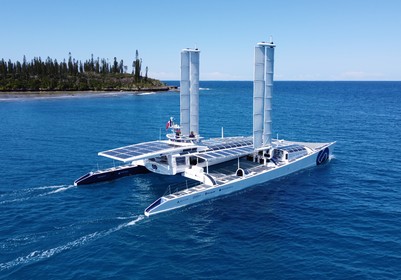 Le bateau Energy Observer, pionnier du monde énergétique de demain - Lamotte