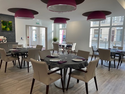 Visite de la résidence services seniors à Meulan-en-Yvelines - Restaurant - Lamotte