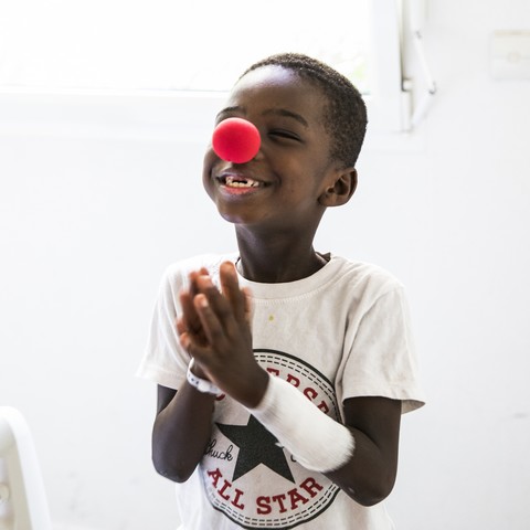 Partenariat Sponsoring Mécénat - Le Rire Médecin - Garçon au nez rouge - Lamotte