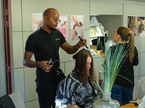 Opération Tous de Mèche 2023 - Salon de coiffure - 2 - Lamotte