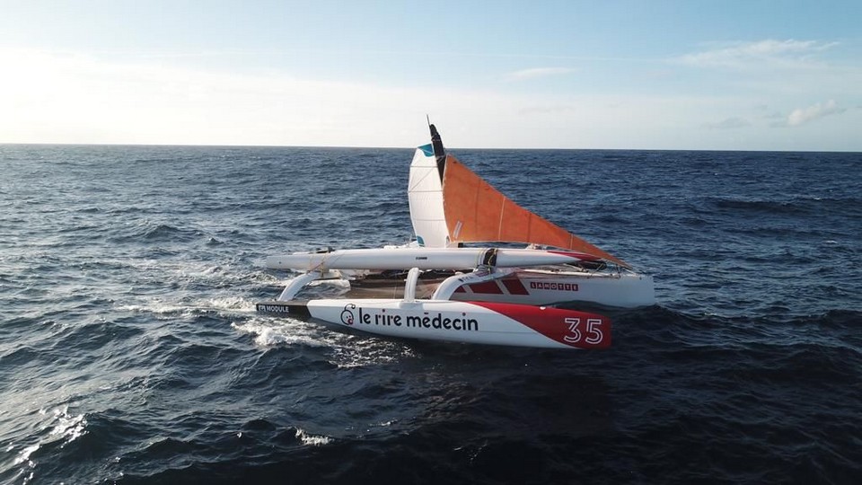 Luke Berry - Démâtage du bateau Le Rire Médecin-Lamotte