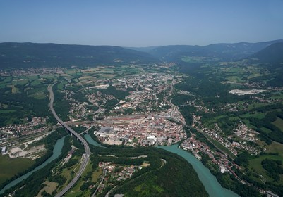 Vue aérienne de la commune de Valserhône (Ain) - Lamotte