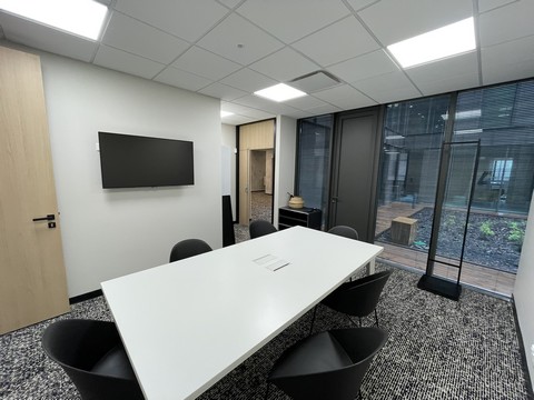 Nouveaux bureaux de la direction région Nouvelle-Aquitaine à Bordeaux - Salle de réunion - Lamotte