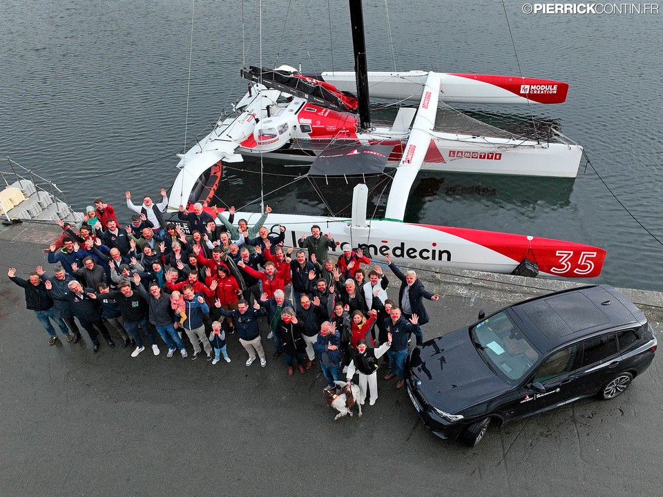 Remise à l'eau du bateau à Saint-Malo - Photo des partenaires - Le Rire Médecin-Lamotte