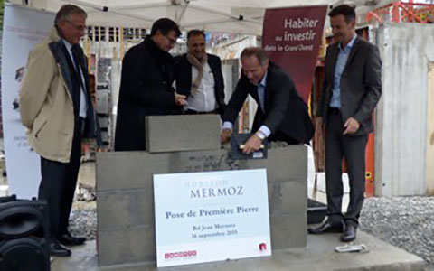 Pose de la première pierre du programme immobilier neuf Horizon Mermoz à Rennes Saint-Jacques-de-la-Lande (35) - Lamotte