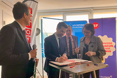 Programme immobilier neuf Square de Simon à Toulouse (31) - Pose de la première pierre - Signature de l'emprunt bancaire - Lamotte