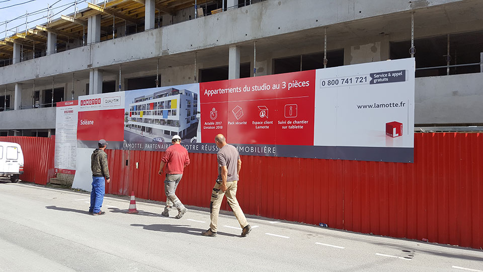 Programme immobilier neuf Soléane à Saint-Nazaire (Loire-Atlantique) - Travaux et palissade de chantier - Lamotte