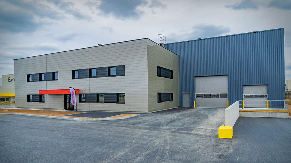 Référence - Spie à Morlaix / Saint-Martin-des-Champs (29) - Entrée du bâtiment - Corétech / Groupe Lamotte