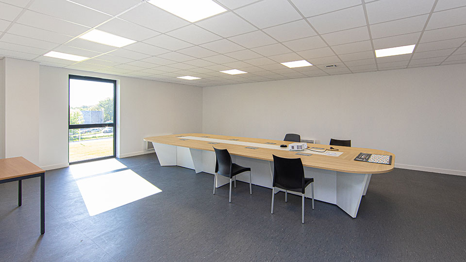 Référence - Clénet Manutention à Orvault (44) - Salle de réunion - Groupe Lamotte