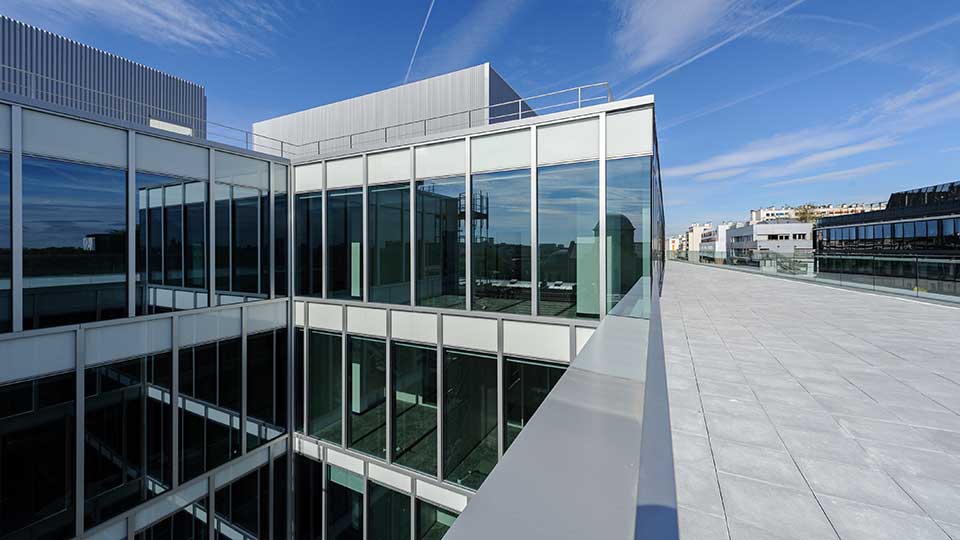 Programme immobilier tertiaire - L'Atriode à Gentilly (94) - Terrasse du siège de la MSA - Lamotte