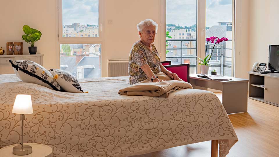 Espace & Vie - Chambre dans une résidence services seniors - Groupe Lamotte