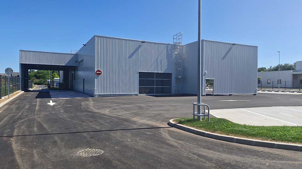 Programme clé en main - Bureaux et locaux pour Enedis à Lécousse, près de Fougères (35) - Extérieur du bâtiment - Lamotte