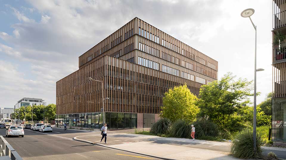 Programme immobilier tertiaire - Green Square à Bruges (33) - Vue d'angle - Lamotte