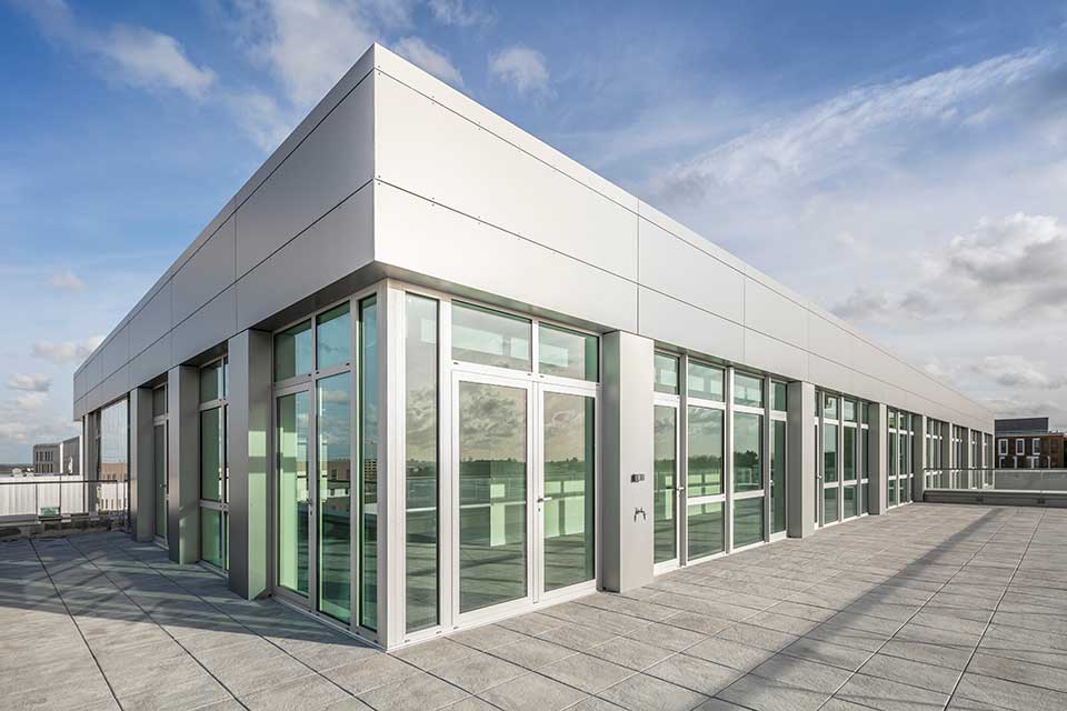 Programme immobilier tertiaire - Le Stanford à Cesson-Sévigné (35) - Terrasse - Lamotte