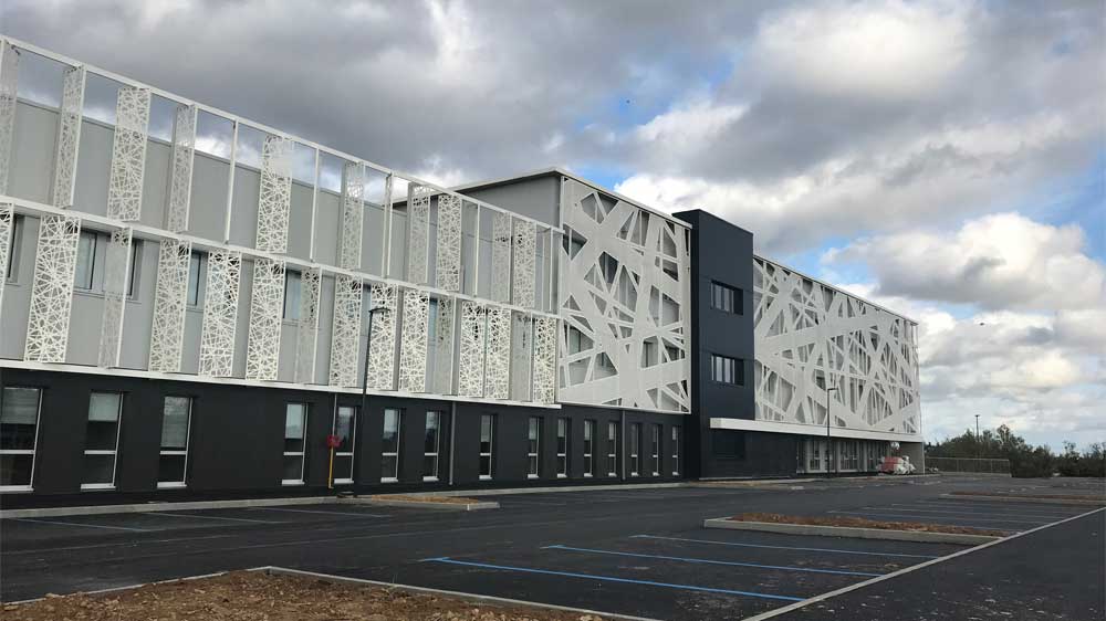 Bâtiment tertiaire et stockage clé en main - GRDF à Pacé (35) - Façade - Corétech / Lamotte