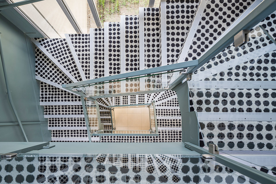 Programme immobilier neuf - Les Dinardaises à Dinard (35) - Zoom escalier - Lamotte