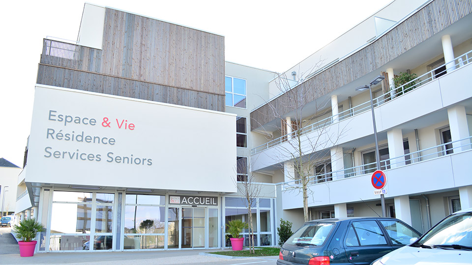 Résidence services seniors - Les Allées Victoria à Pornichet (44) - Entrée - Lamotte