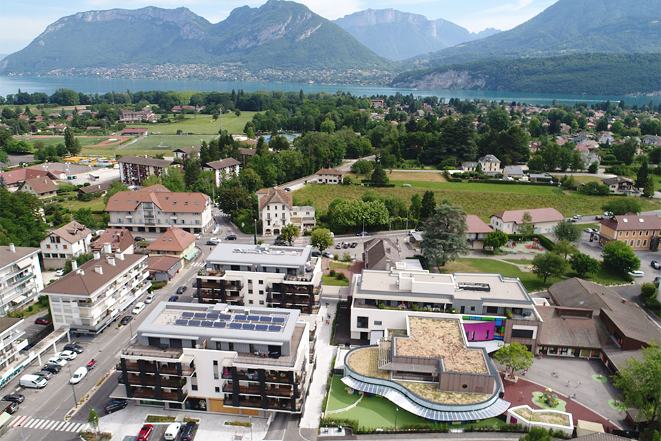 Programme immobilier neuf - Le Rive Gauche à Saint-Jorioz (74) - Vue aérienne - Lamotte