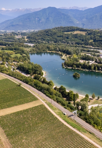 Terrain à bâtir - Villas des Bauges à Saint-Pierre-d'Albigny (73) - Vue de quartier 1 - Lamotte Aménageur Lotisseur