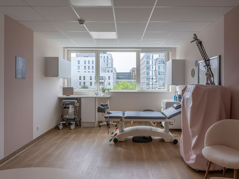 Bâtiment clé en main - Hôpitaux Privés Rennais à Cesson-Sévigné (35) - Salle de consultation - Lamotte